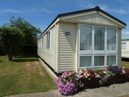 Copthorne Caravans Hotel Merston Kültér fotó